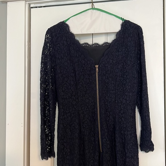 Adrianna Papell lace evening dress in navy. Size 10 in perfect condition - Picture 4 of 4